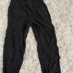 American eagle cargo-inspired pants